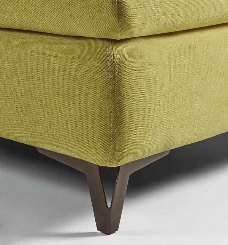 Regal-leg-3-cassis-Curry-768x822