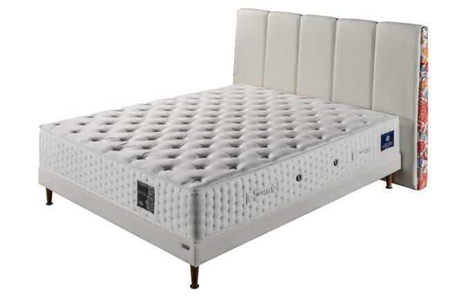 MATELAS AVENTURE HOTEL
